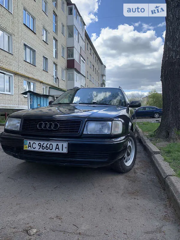 Audi 100