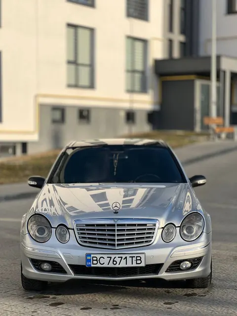 Mercedes-Benz w211