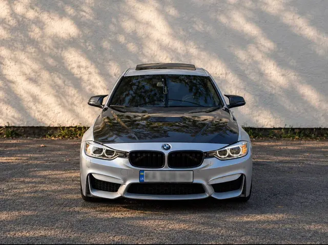 BMW 328i