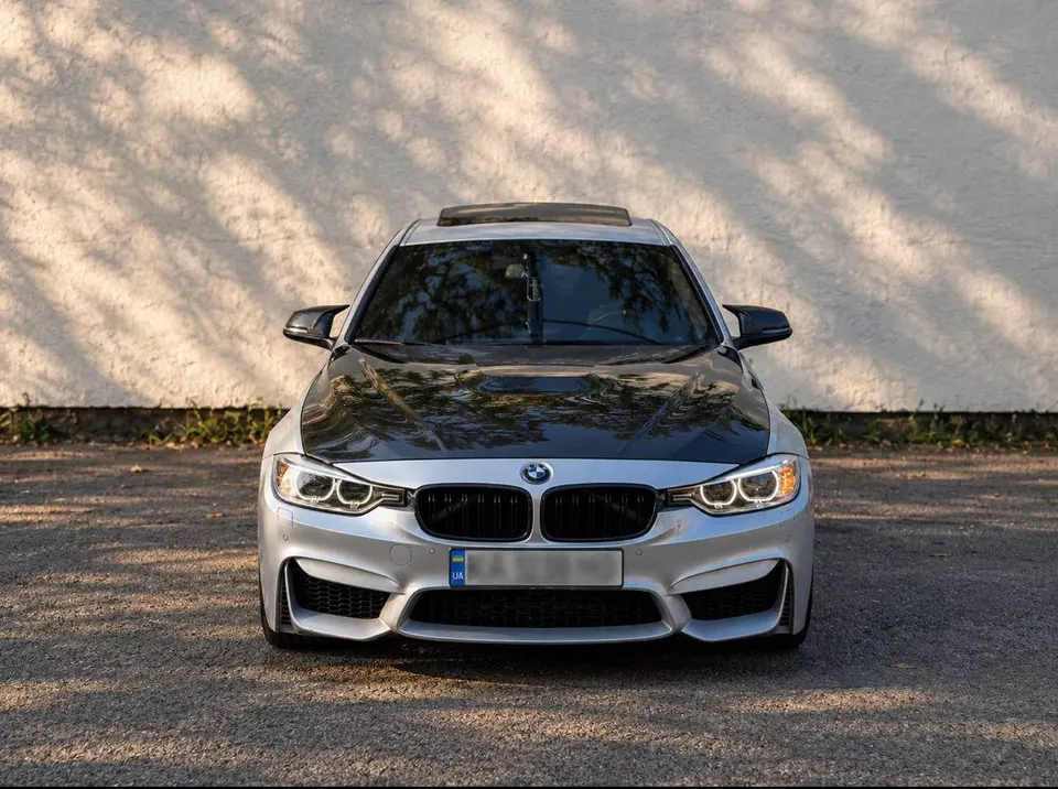 BMW 328i