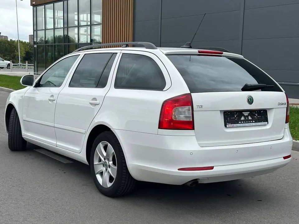 Skoda OCTAVIA — фото 10
