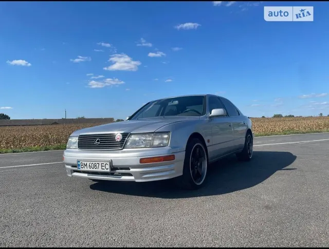 Lexus LS