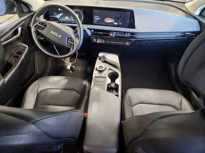 Kia EV6 WIND — фото 9