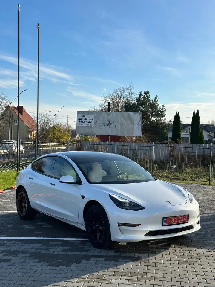 Tesla Model 3 Long Range