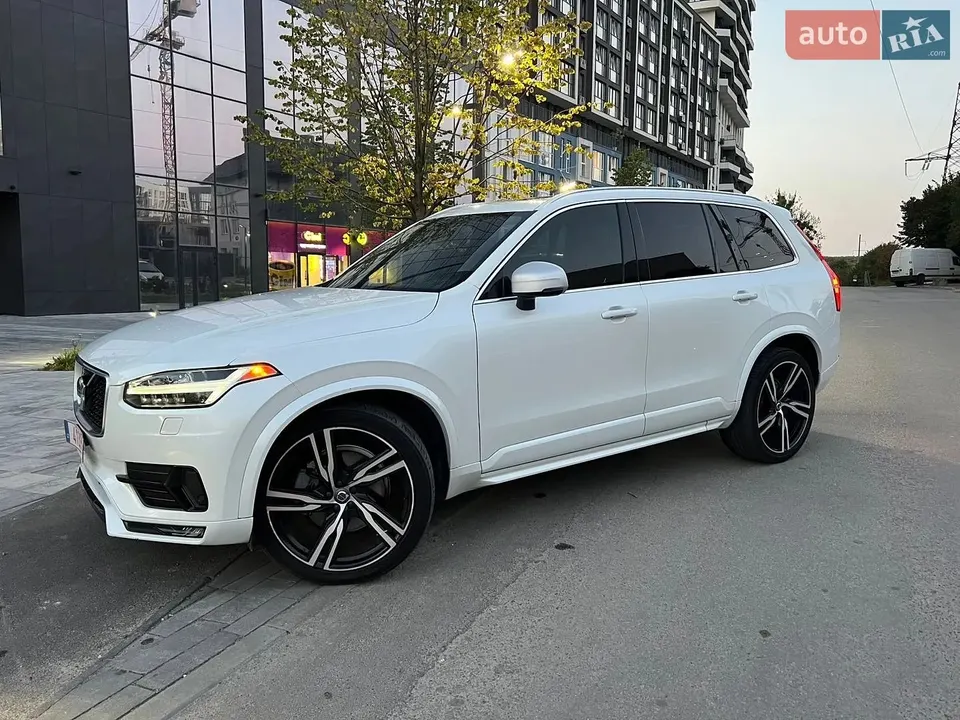 Volvo XC90 — фото 10