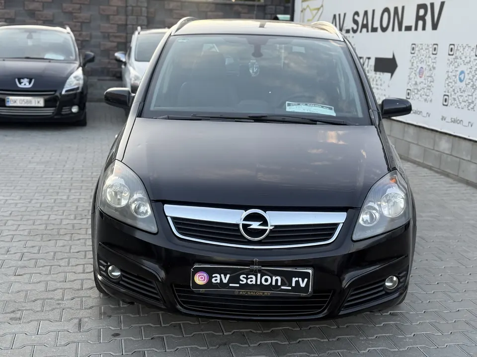 Opel Zafira — фото 2