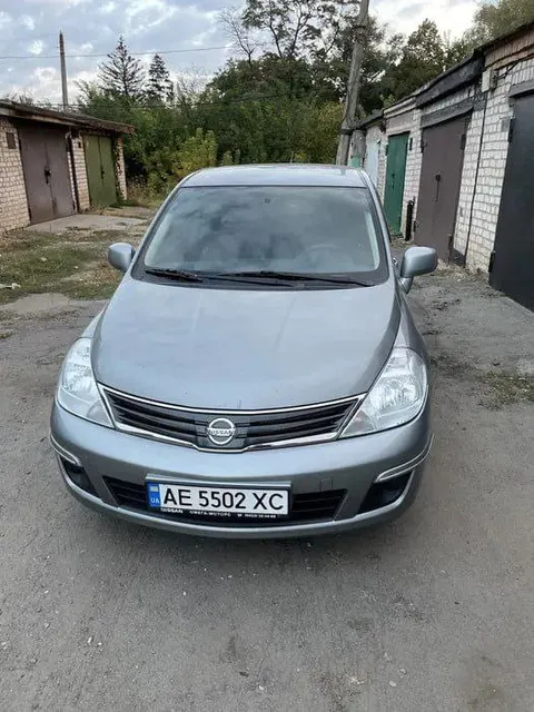 Nissan Tiida