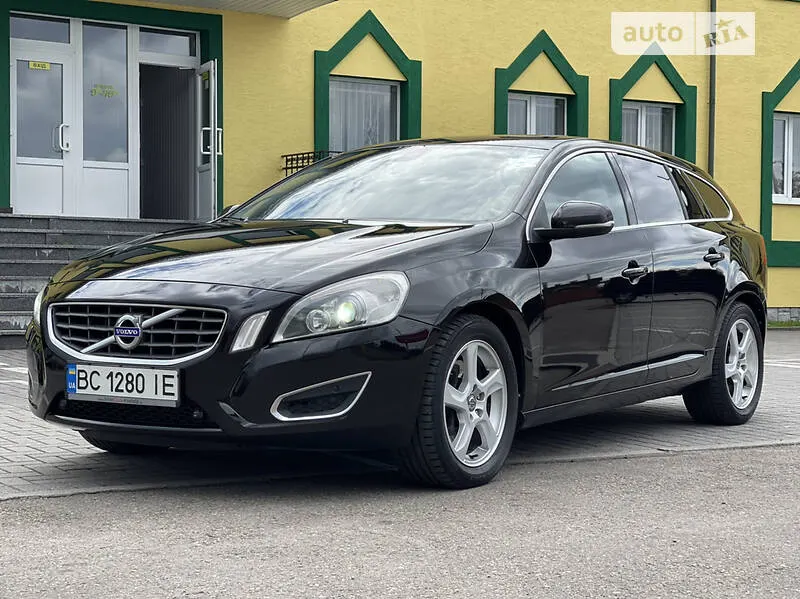 Volvo V60 PREMIUM