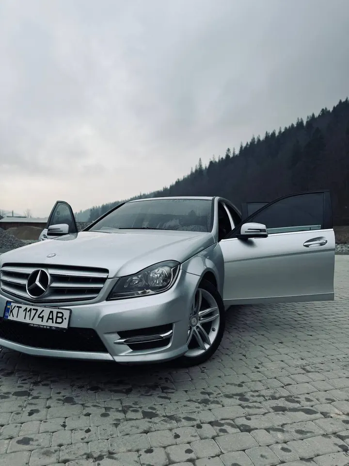 Mercedes-Benz Benz c-class 3.0 бензин