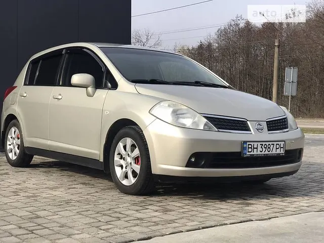 Nissan TIIDA