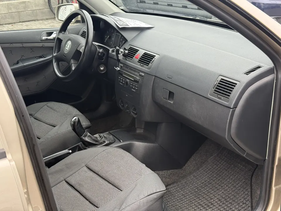 Skoda Octavia — фото 3