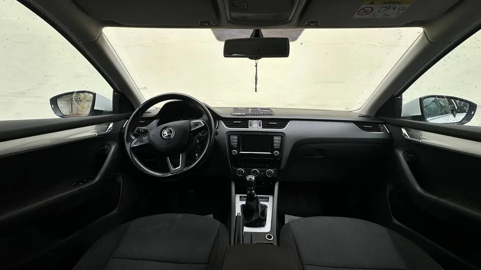 Skoda Octavia — фото 8
