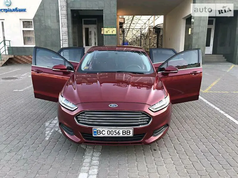 Ford Fusion SE