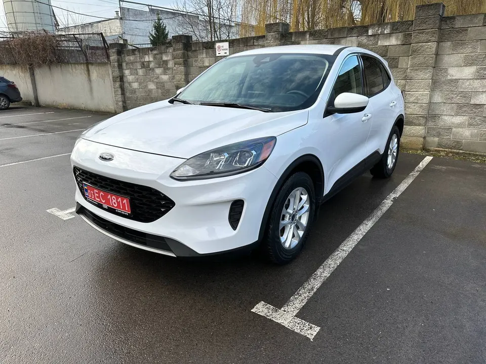 Ford ESCAPE SE