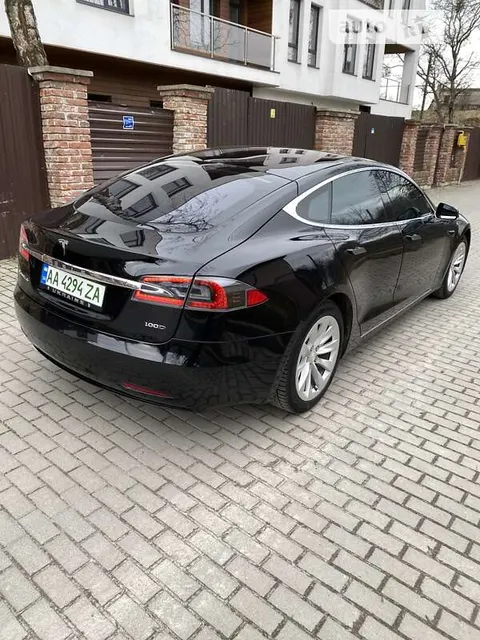 Tesla Model S