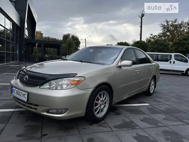 Toyota Camry XLE v6
