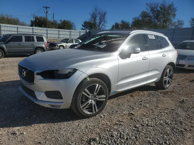 Volvo XC60 T5 MOMENTUM