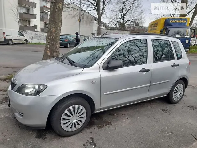 Mazda 2
