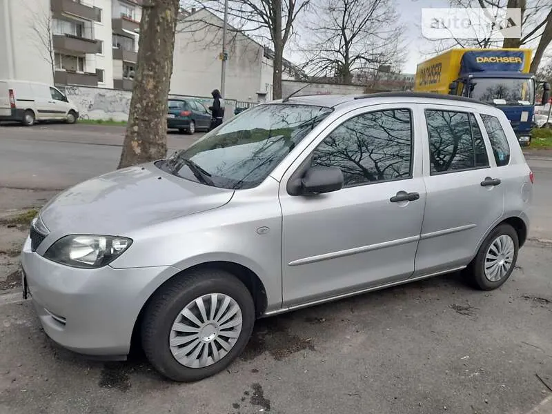 Mazda 2