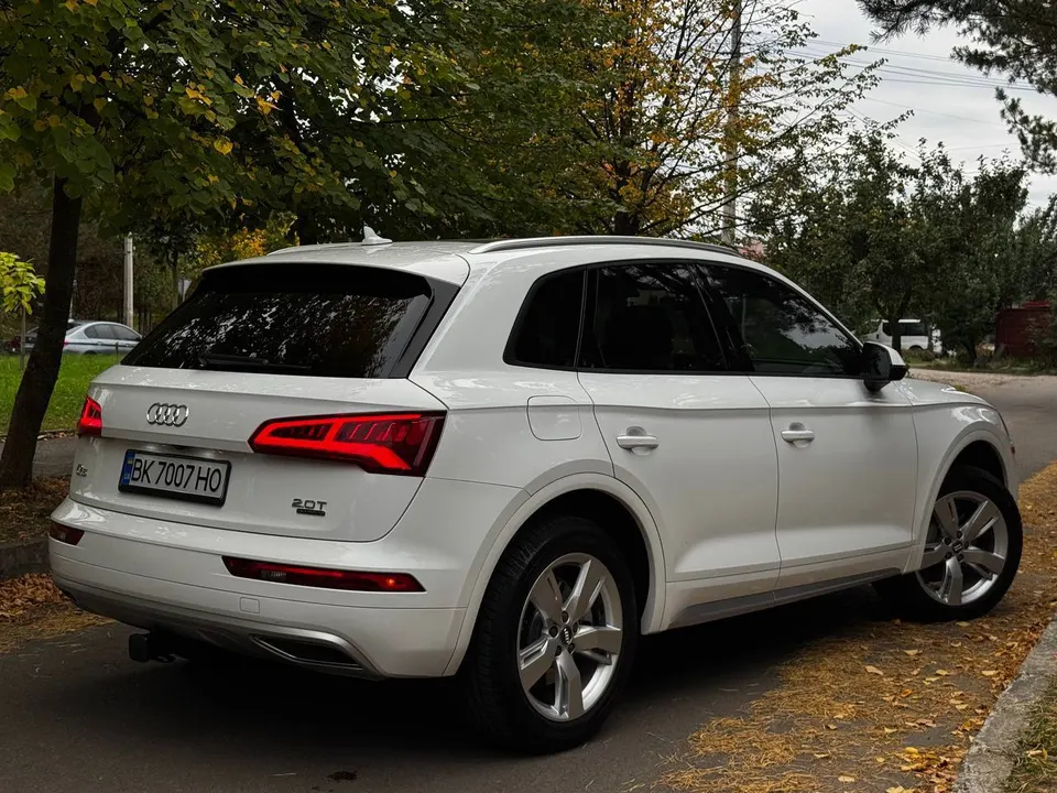 Audi Q5 Premium Plus — фото 3