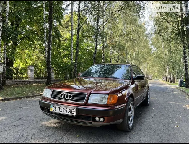 Audi 100
