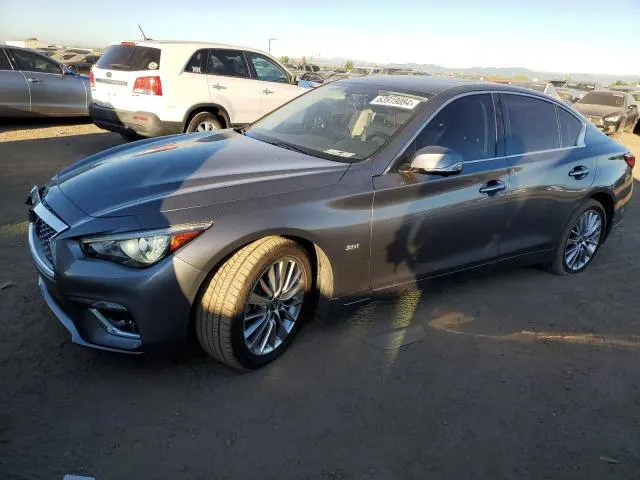 Infiniti Q50 LUXE