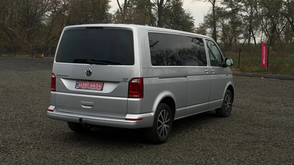 Volkswagen Caravelle — фото 3