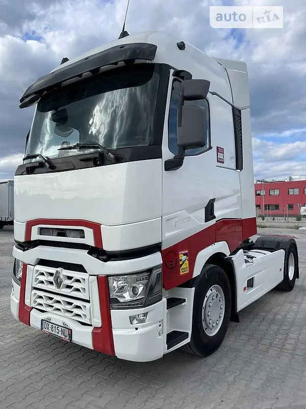 Renault Trucks T-Series COMFORT T