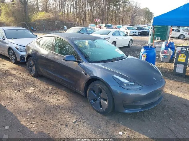 Tesla MODEL 3 LONG RANGE