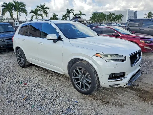 Volvo XC90 T6