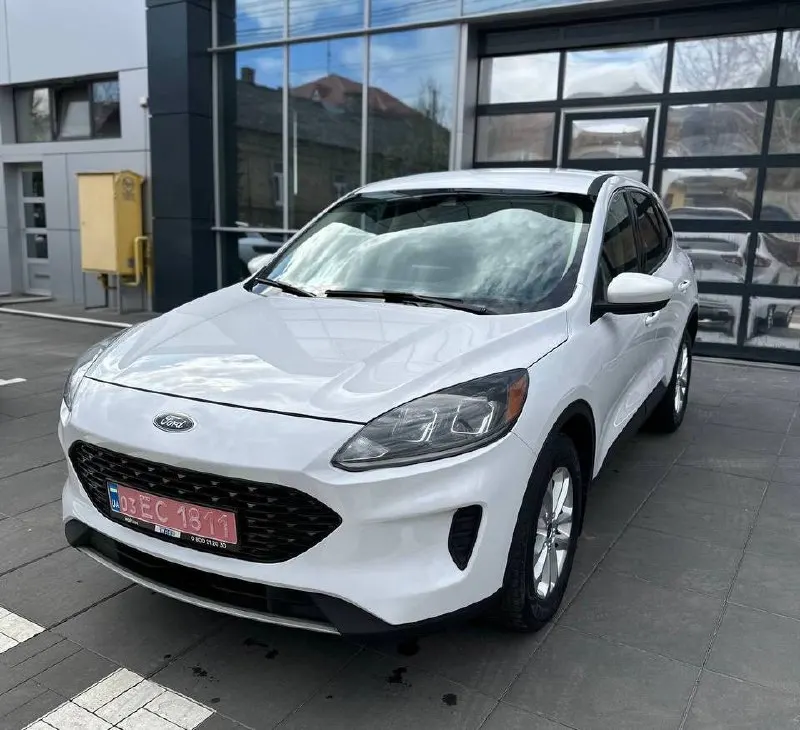 Ford ESCAPE SE
