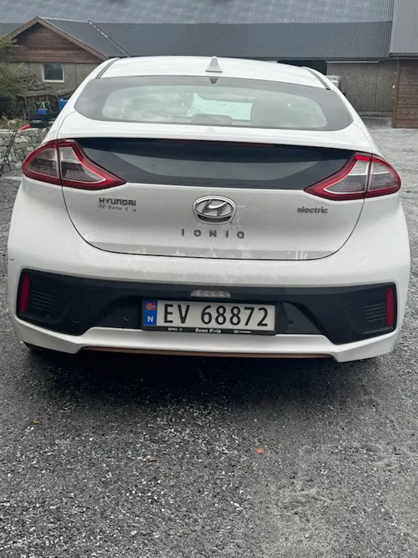 Hyundai Ioniq Premium — фото 4