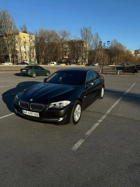 BMW 528i