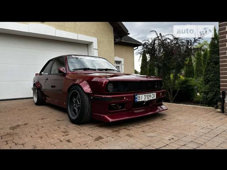 BMW E30