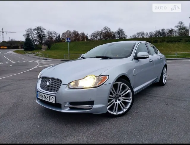 Jaguar XF