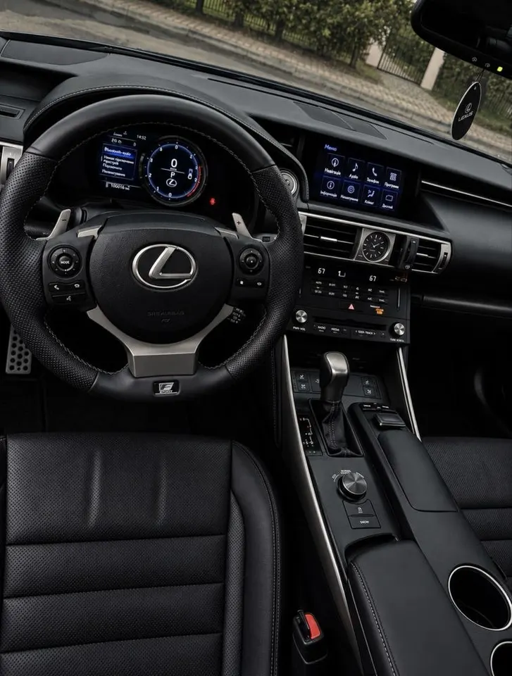 Lexus IS — фото 6
