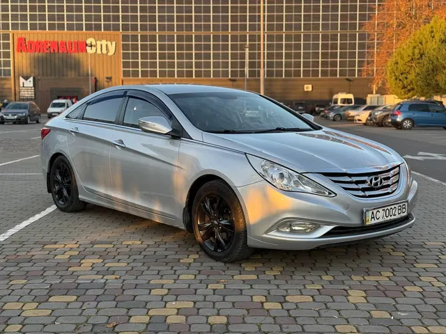 Hyundai Sonata