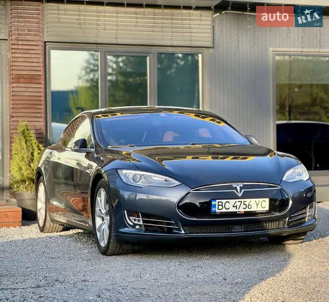 Tesla Model S