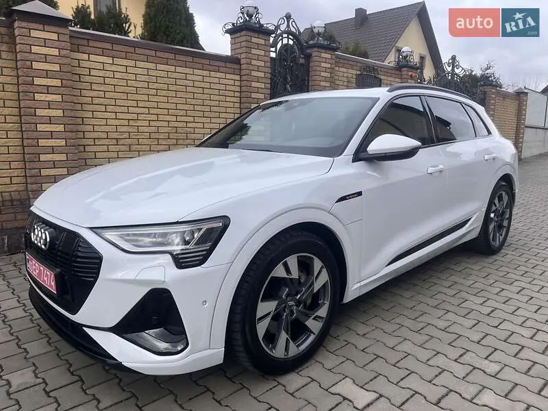 Audi e-tron