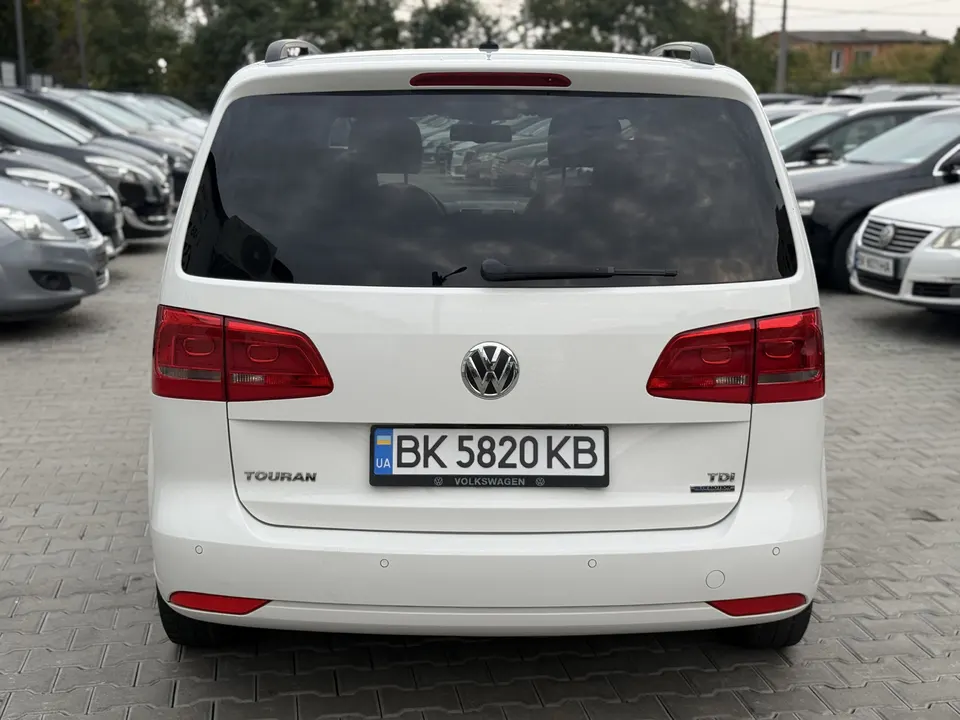 Volkswagen Touran — фото 6