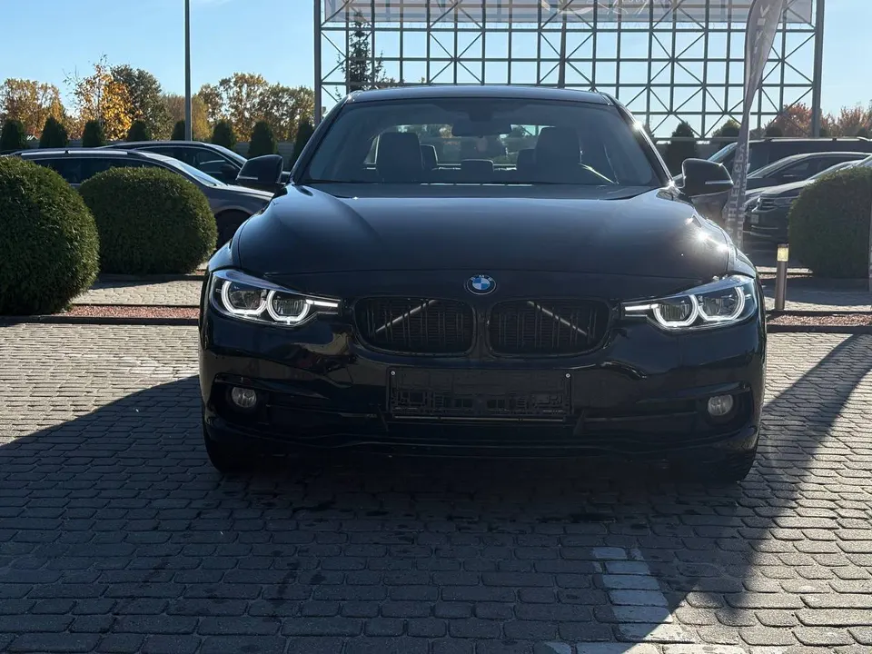 BMW 320