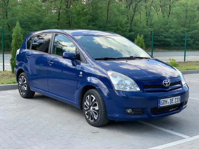 Toyota Corolla Verso 2.2tdi Київ