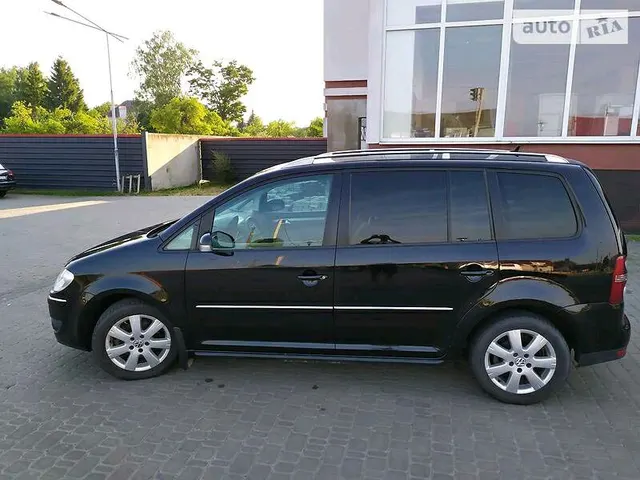 Volkswagen touran