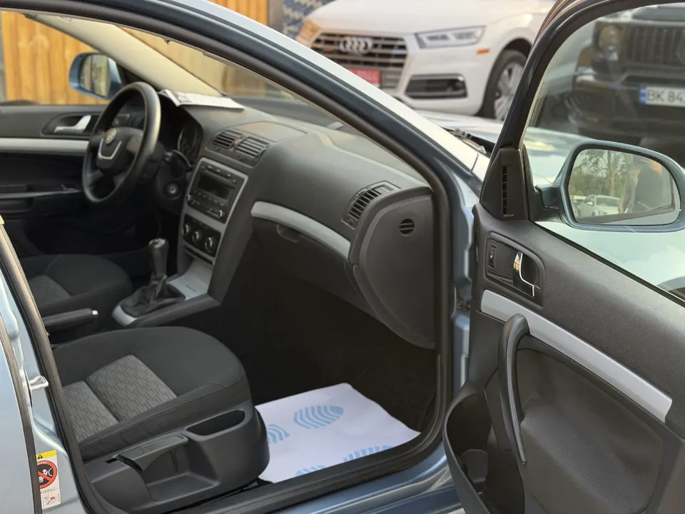 Skoda Octavia — фото 7
