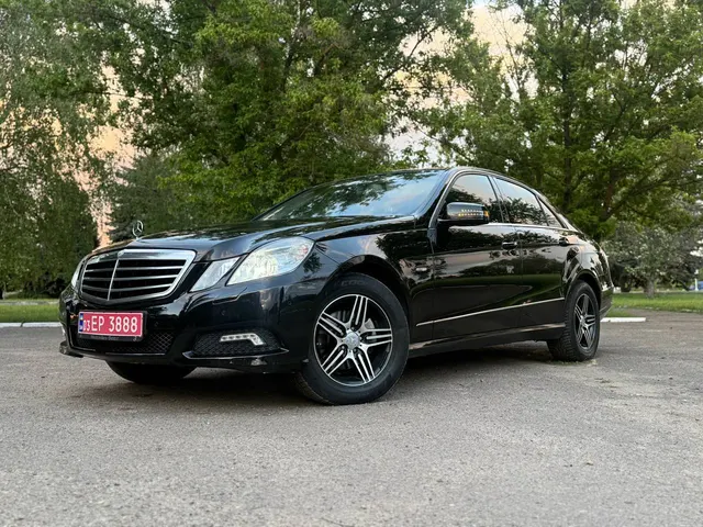 Mercedes-Benz E220
