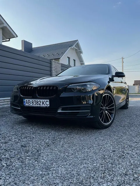 BMW F10 530D LCI рестайлінг