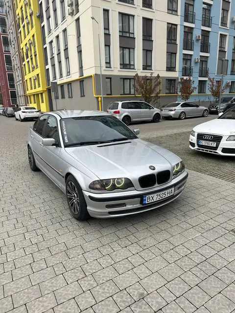 BMW 3
