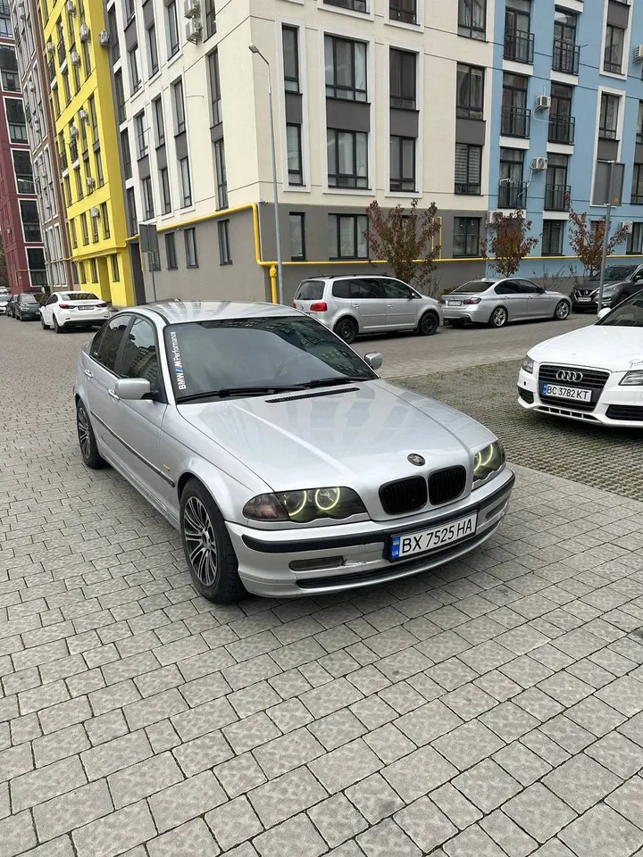 BMW 3