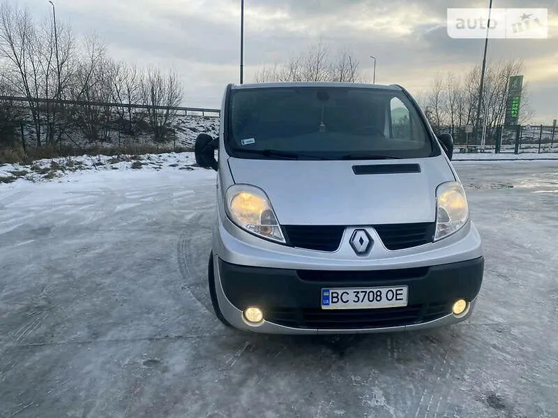 Renault Trafic пасс. long