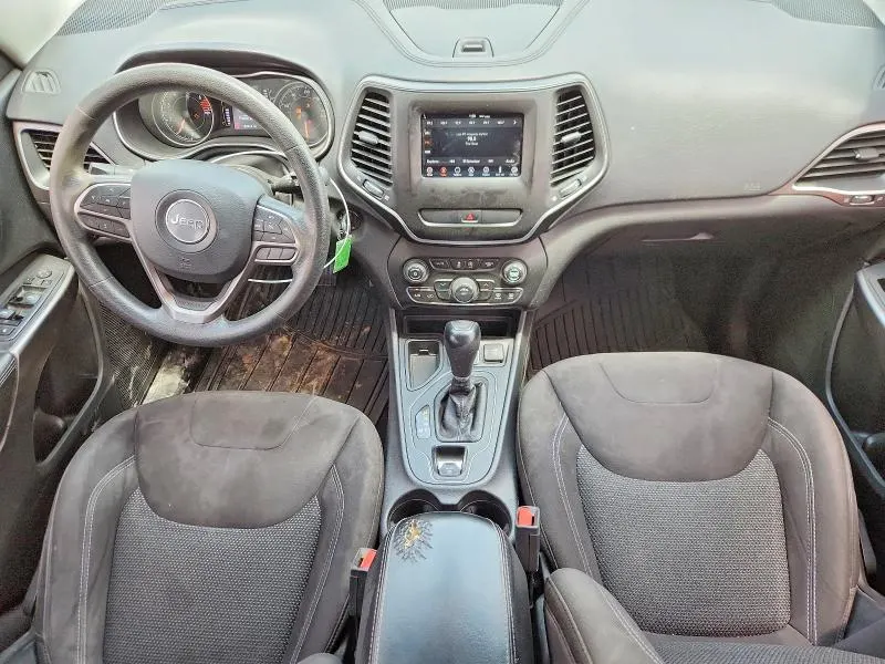 Jeep CHEROKEE LATITUDE — фото 8
